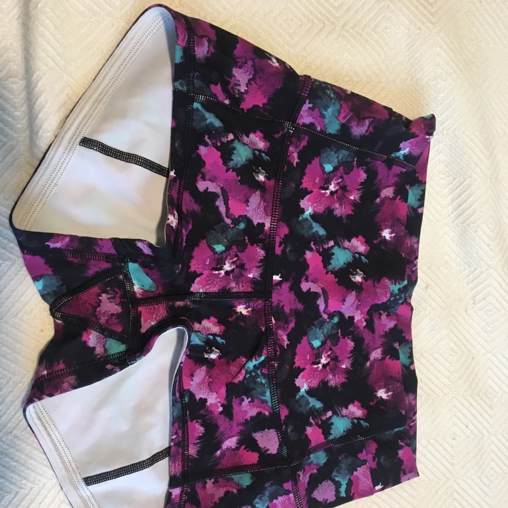 Lululemon High waisted Wunder shorts